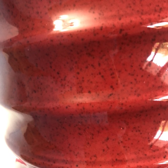 Pier 1 Made In India Red Speckled Ribbed Vase - Picture 2 of 8